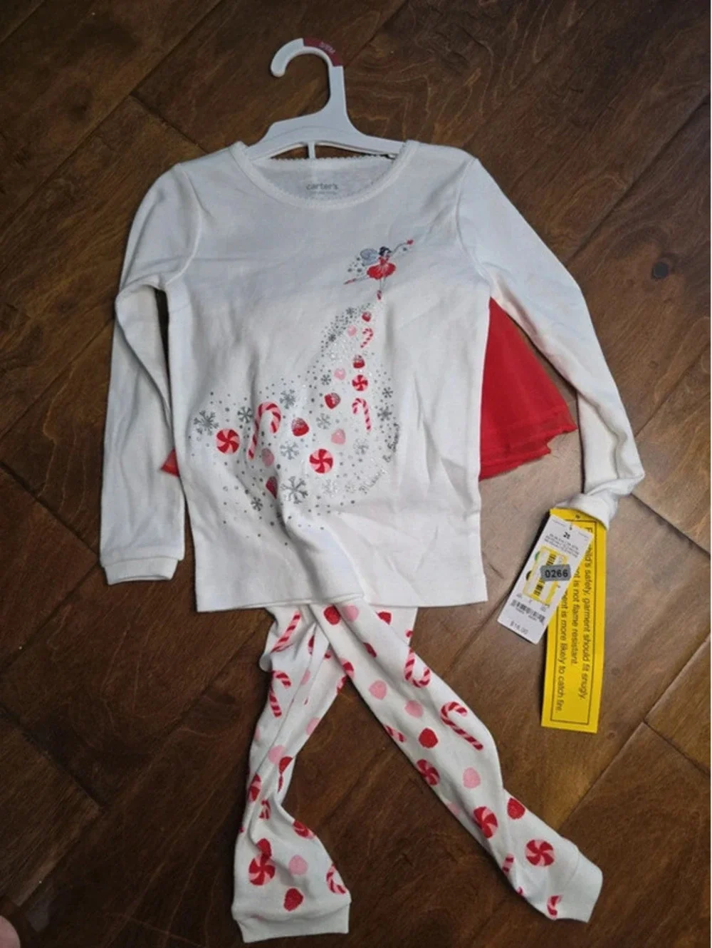 2t brand new christmas outfit from carter's item 266G6